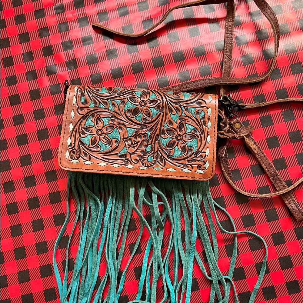 American Darling crossbody wallet